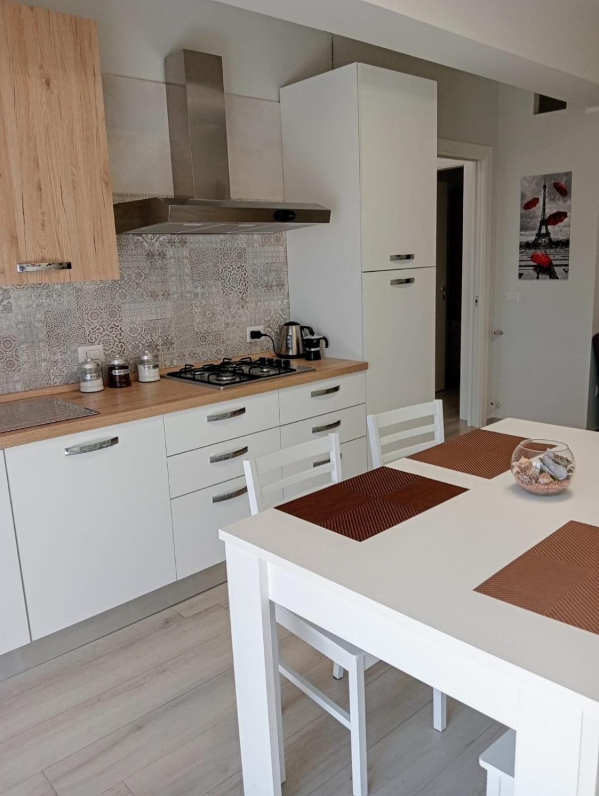 Appartamento Moderno In Centro Citta SantʼAgata di Militello エクステリア 写真